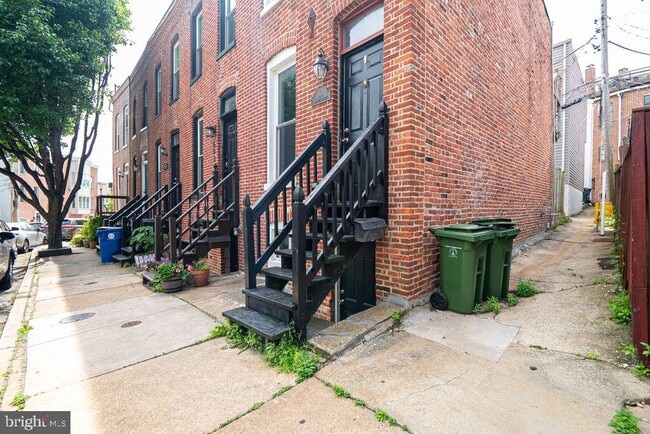 Building Photo - 601 Harvey St