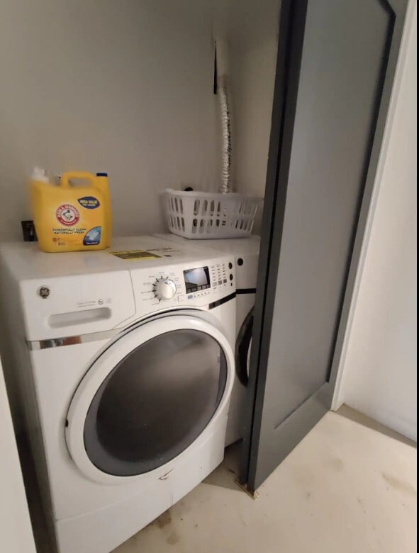 Building Photo - 1417 N Hope St