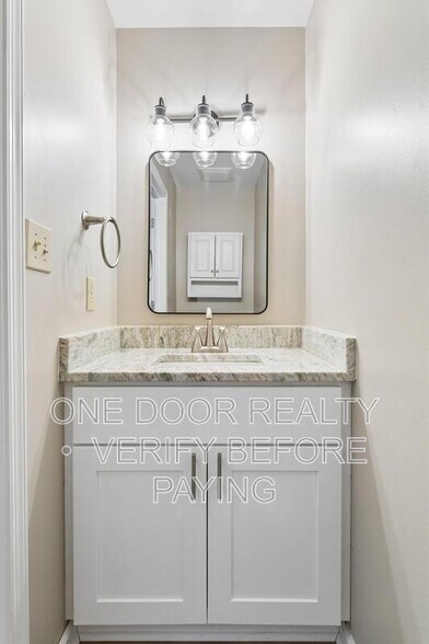 Building Photo - 5306 Aden Ct