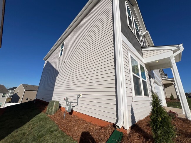 Building Photo - Brand New 4 Bedroom 2.5 Bath Home in Kerne...