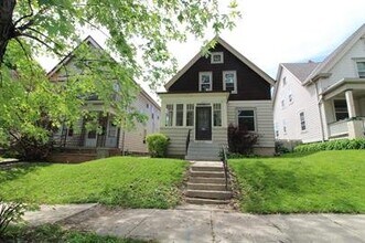 Building Photo - 2933 N Newhall St