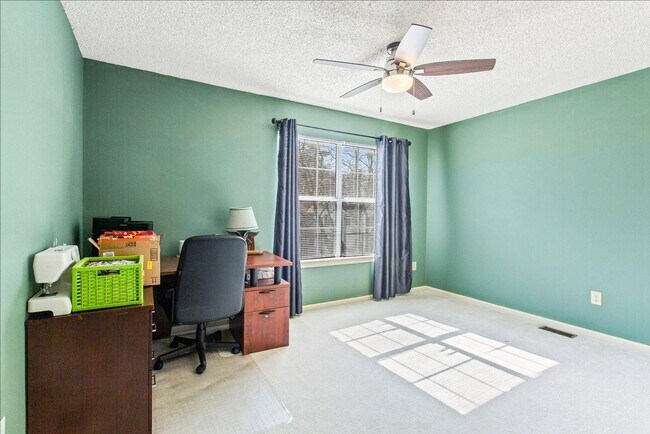Building Photo - ATTRACTIVE AND BRIGHT LUXURY TOWNHOME IN W...