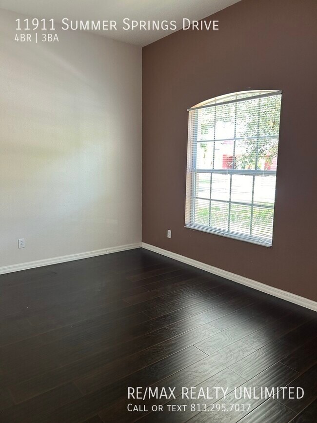 Building Photo - 11911 Summer Springs Dr