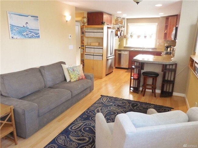 Building Photo - 3Bd/2.5Ba Seattle Townhome