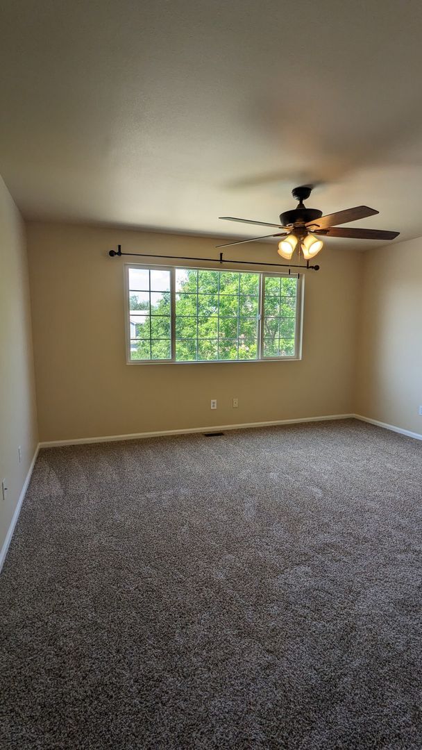 Building Photo - LOVELY TWO STORY HOME IN THE RANGE AT SPRI...