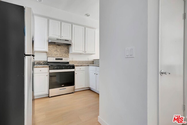 Building Photo - 811 11th St