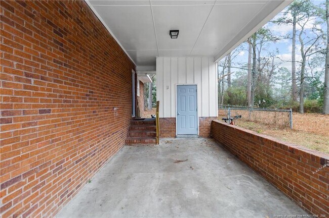 Building Photo - 1445 Thelbert Dr