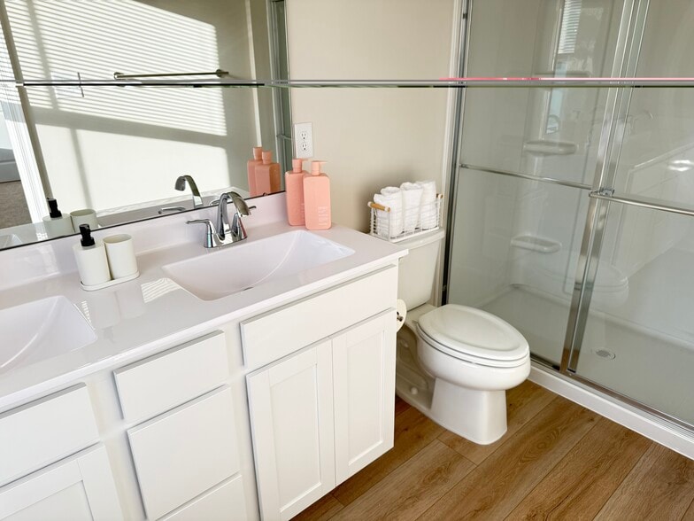 Building Photo - 122 Grove Hill Ter