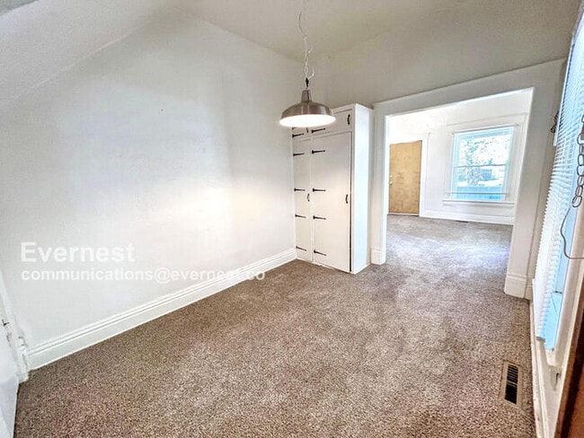 Building Photo - 1426 W Cucharras St