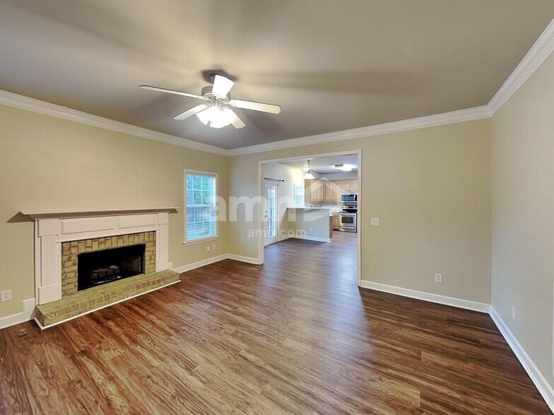 Building Photo - 2042 Keene Cir