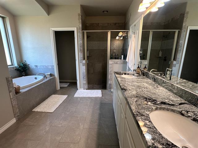Building Photo - 3326 Windcrest Dr