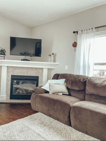 Building Photo - 442 Watts Ct