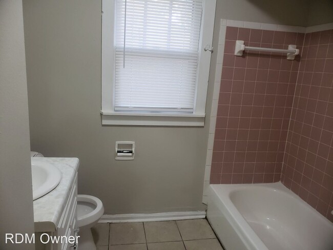 Building Photo - 4 br, 2 bath House - 4207 Truman Ave