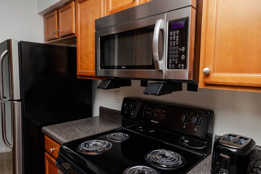 Building Photo - 1205 Ashleigh Dr