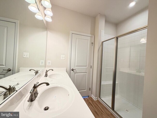 Building Photo - 1325 Bruley Rd