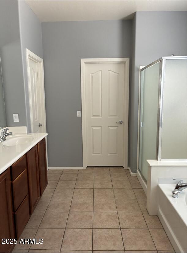 Building Photo - 4221 E Crest Ct