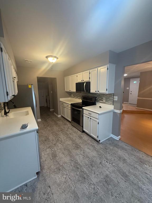 Building Photo - 13710 Creola Ct