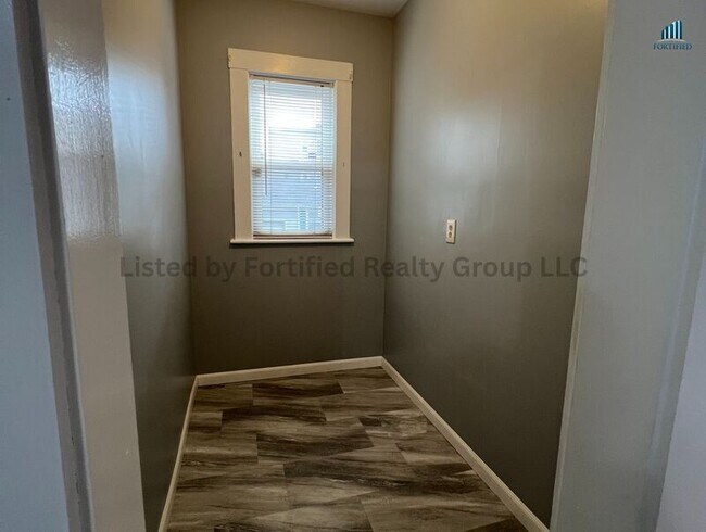 Building Photo - 142 Washington St