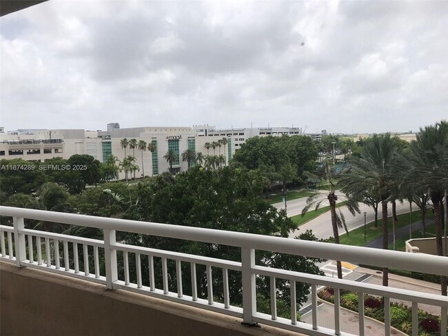 Building Photo - 19501 W Country Club Dr