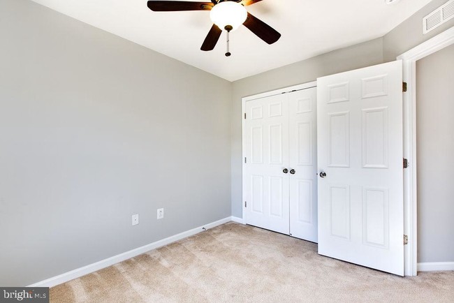 Building Photo - 7831 River Rock Way