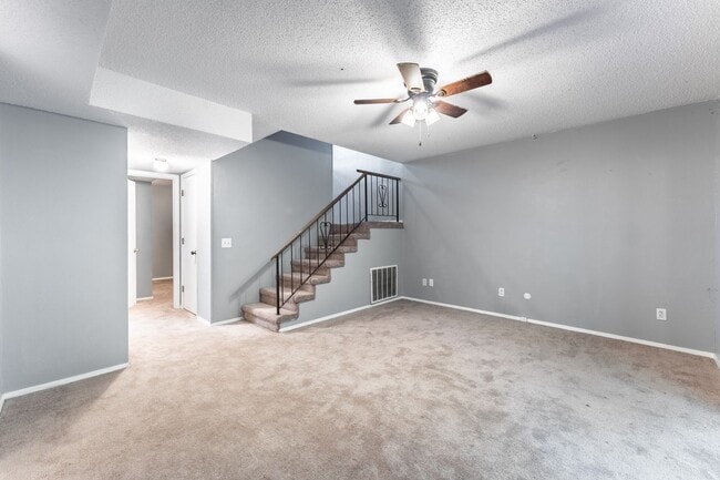 Building Photo - 26 Dogwood Dr