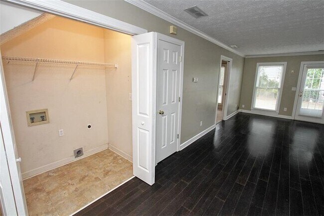 Building Photo - 6115 Colston Ln