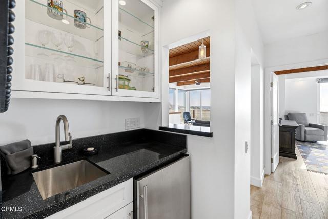 Building Photo - 3373 Ocean Dr