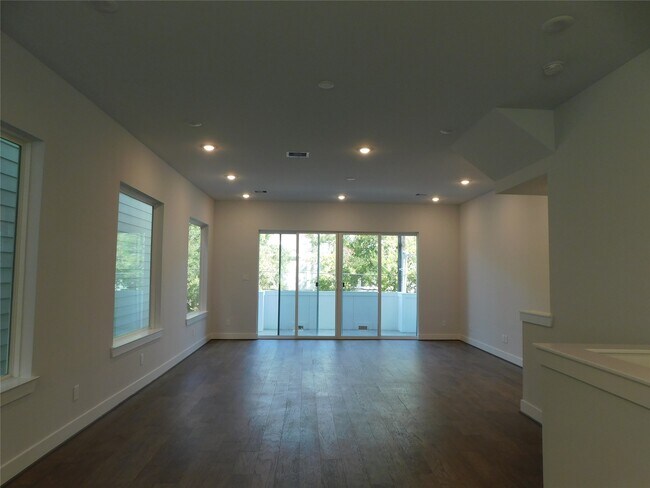Building Photo - 4223 Eli St