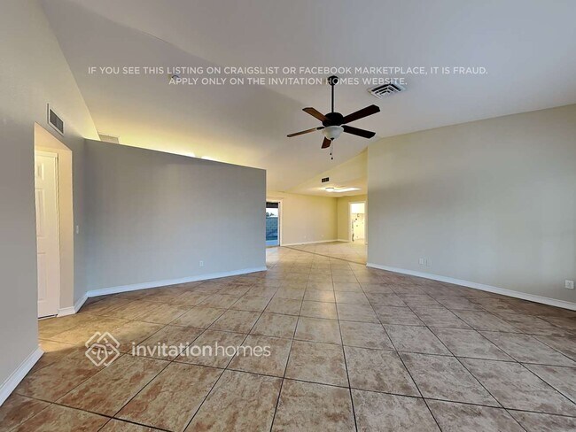 Building Photo - 6439 E Albany St