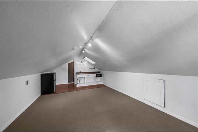 Building Photo - 7310 Moss Rose St