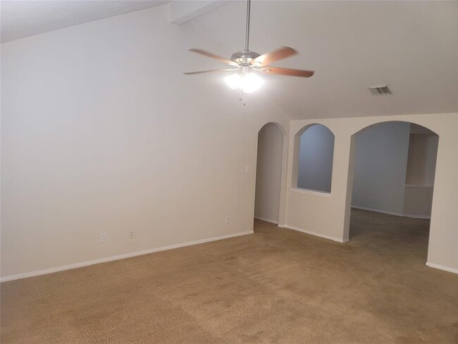 Building Photo - 3611 Elmwood Dale Dr