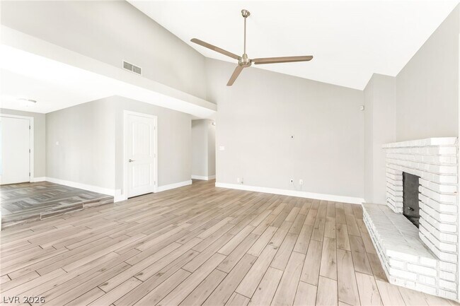 Building Photo - 1713 Barnard Dr