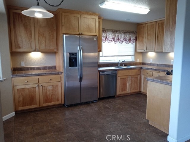 Building Photo - 350 Island View Dr