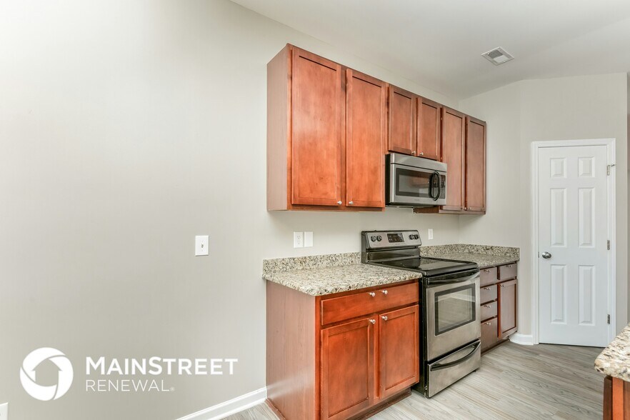 Building Photo - 4014 Lady Slipper Ln