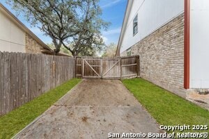 Building Photo - 14115 Moss Farm St