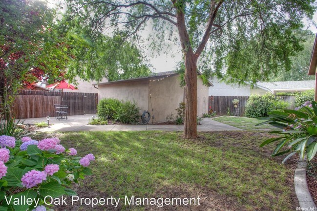 Building Photo - 115 Park Ave