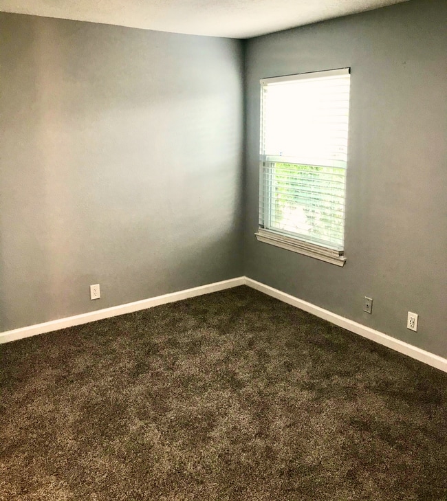 Building Photo - Complete Remodel In Highly Desirable NE He...