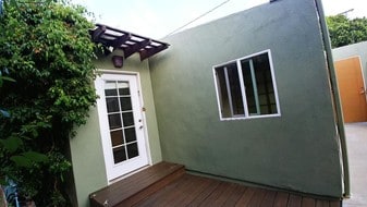 Front Entry - 1311 Marine St