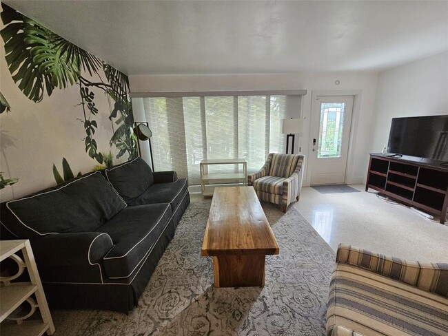 Building Photo - 4512 Seagrape Dr