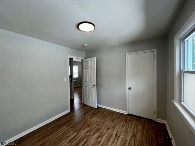 Building Photo - 1019 Rivington St