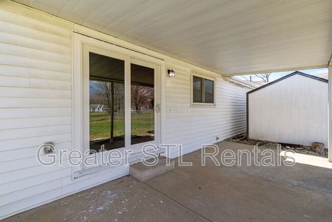 Building Photo - 208 Laurelwood Dr