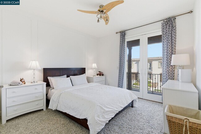 Building Photo - 1041 S Wedgewood Rd