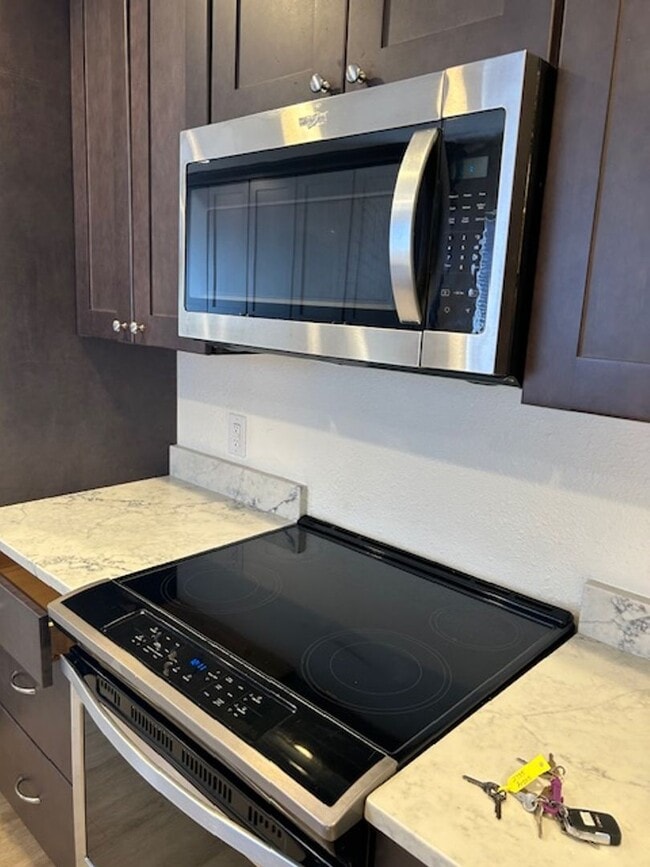 Building Photo - 2735 Ardis Dr