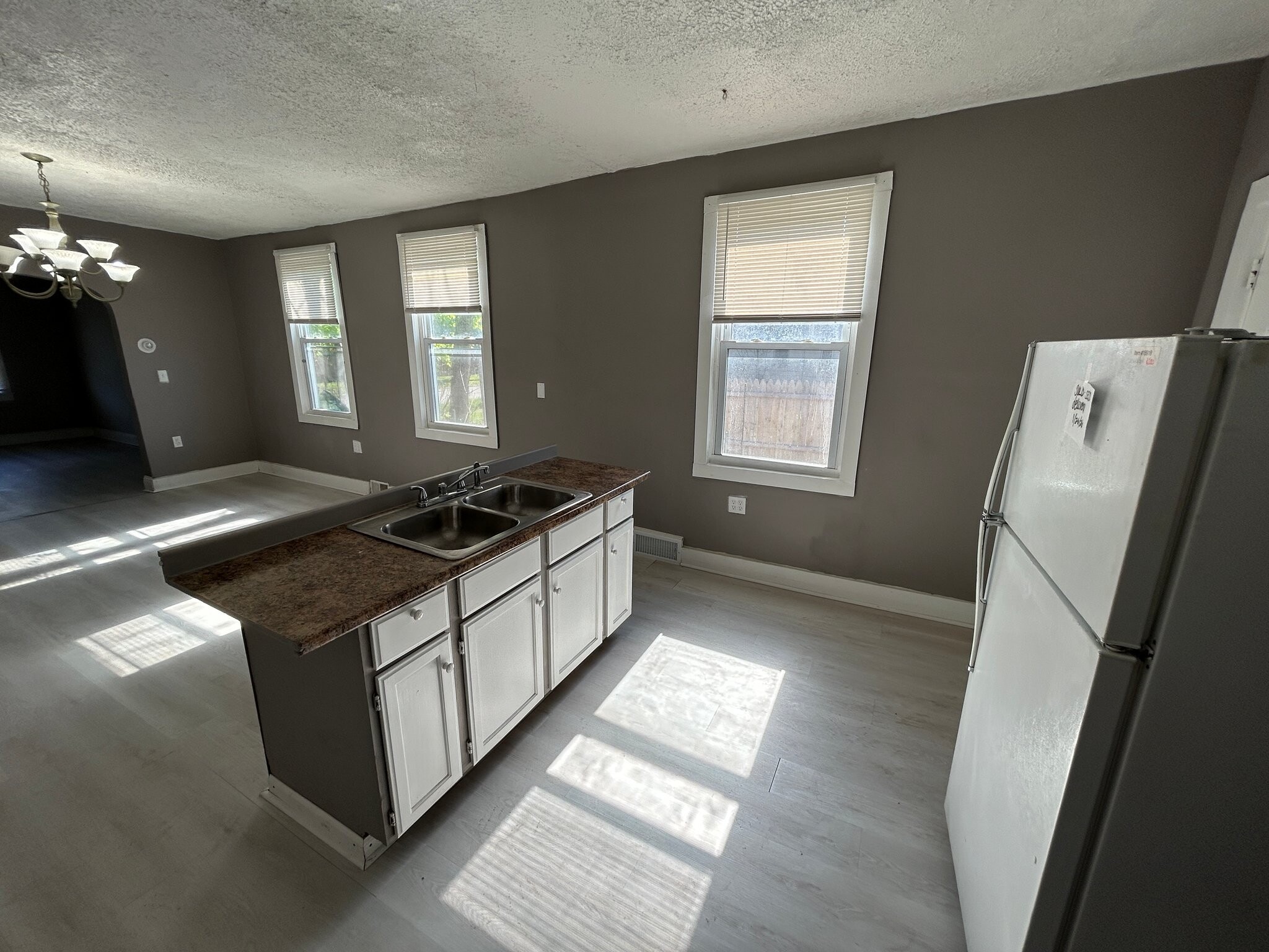 Building Photo - 6818 Morgan Ave