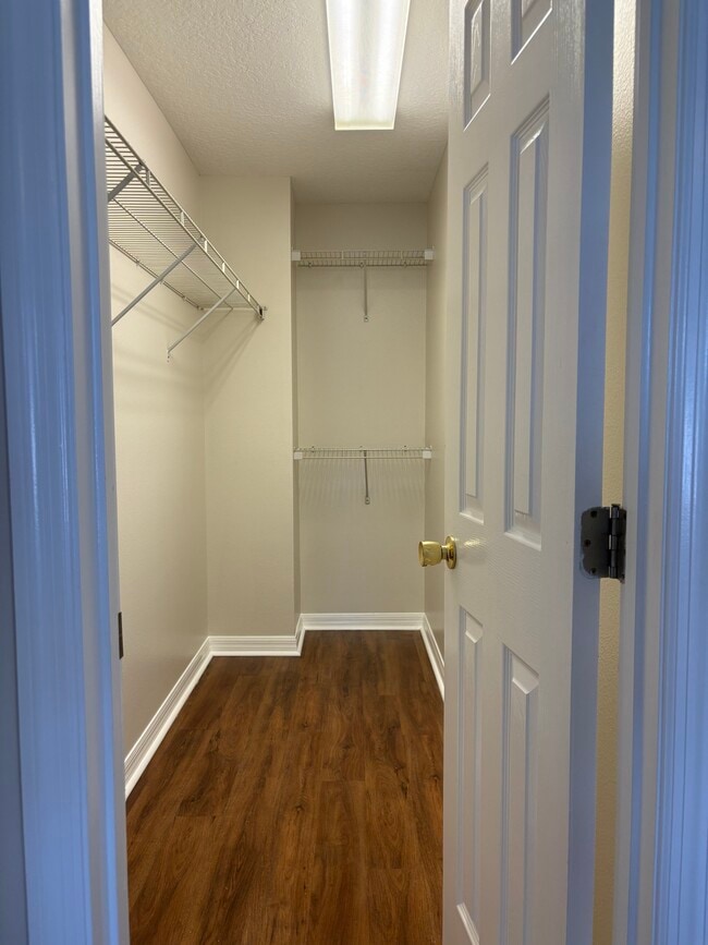 Building Photo - 14956 Braywood Trail