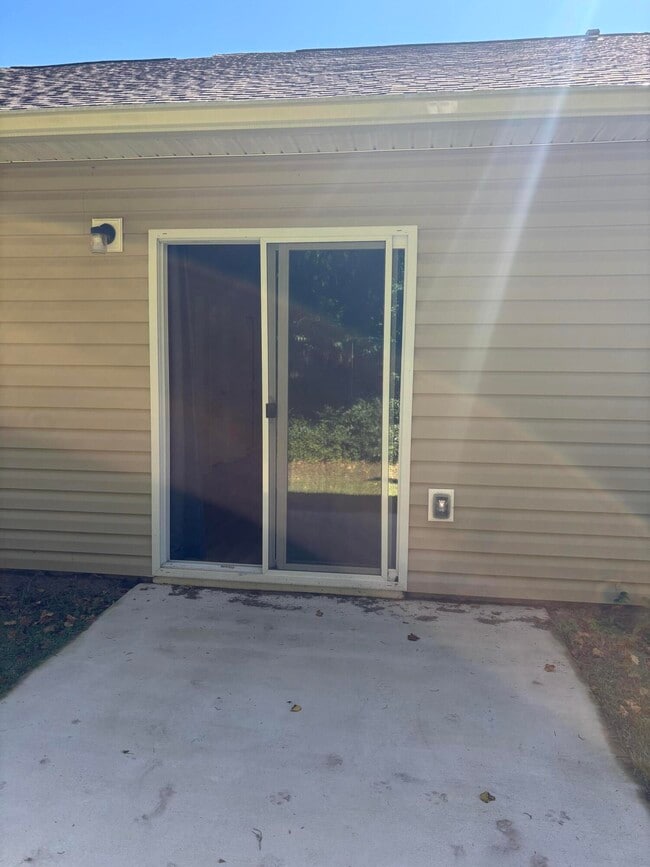 Building Photo - 2185 Stillpointe Dr