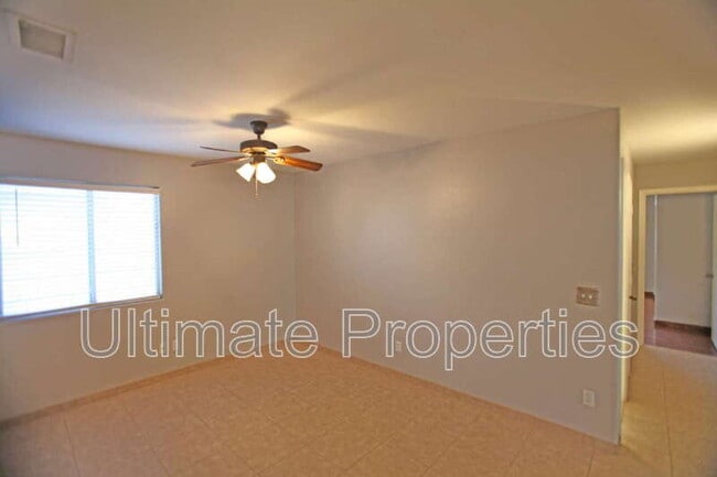 Building Photo - 3232 W Lone Cactus Dr