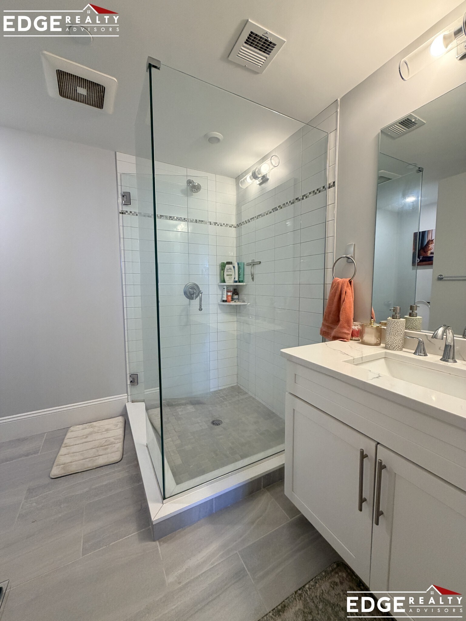 Building Photo - 80 N Beacon St