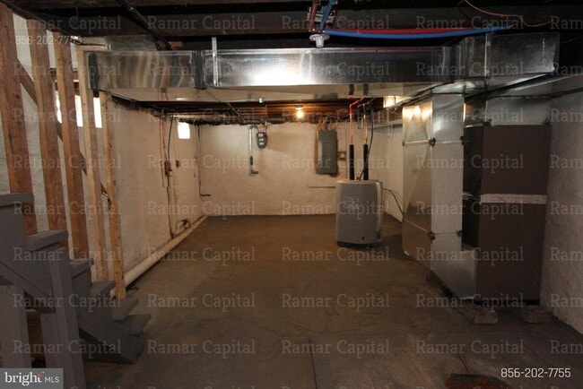 Building Photo - 1123 Cambridge St