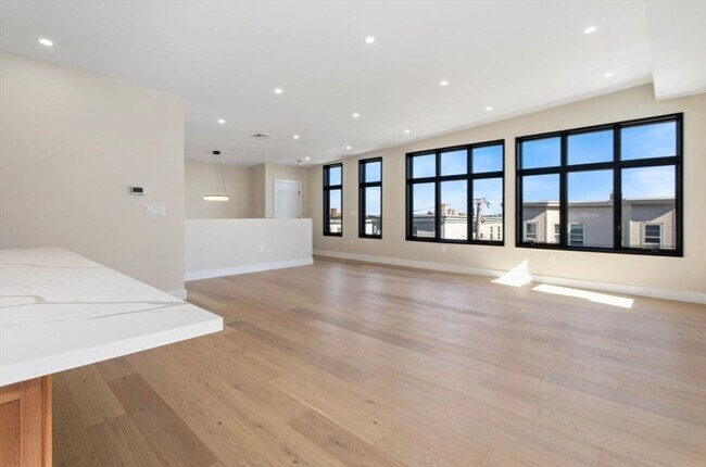 Building Photo - 57 Bellingham Ave